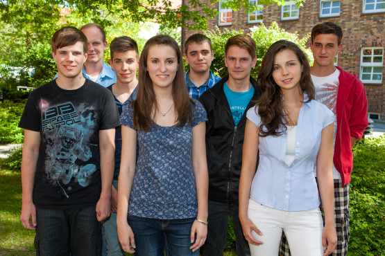 Die neuen Dualstudenten und Auszubildenden der WEMAG
