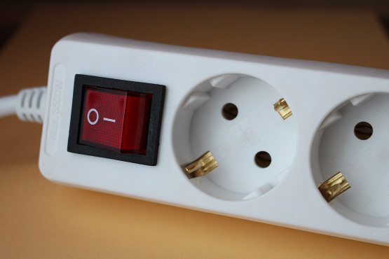 Steckdose mit An/Aus Schalter zum Strom sparen