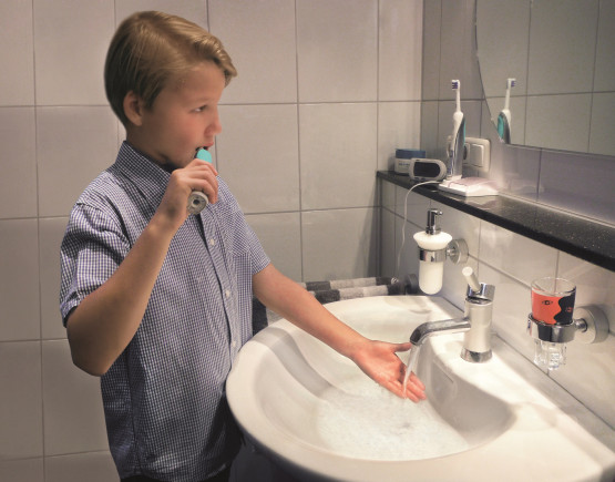 Wasser sparen beim Zähneputzen
