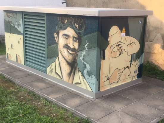 Traditionsreiches Schmiedehandwerk auf Trafostation der WEMAG Netz GmbH von Graffiti-Künstler Volgmann dargestellt Traditionsreiches Schmiedehandwerk auf Trafostation der WEMAG Netz GmbH von Graffiti-Künstler Volgmann dargestellt