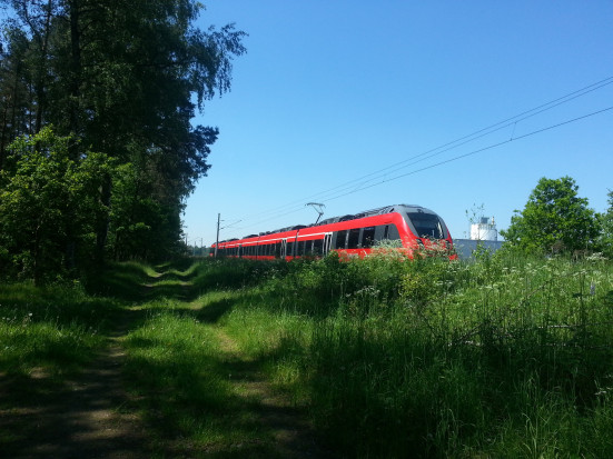 CO2 einsparen und öfter mit der Bahn fahren CO2 einsparen und öfter mit der Bahn fahren