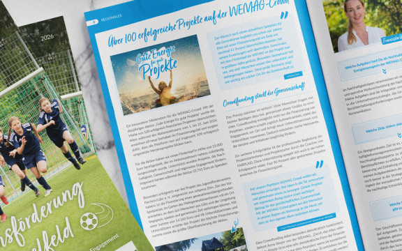 Aufgeschlagenes WEMAG Magazin 2026 mit Titelbild zur Nachwuchsförderung und Artikeln zu regionalen Projekten sowie Nachhaltigkeit.