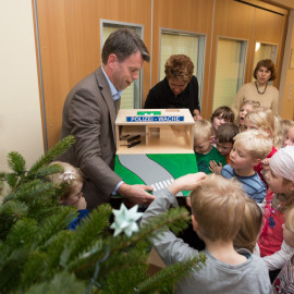 Viele staunende Kinder bei der diesjährigen Aktion