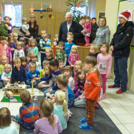 Viele staunende Kinder bei der diesjährigen Aktion