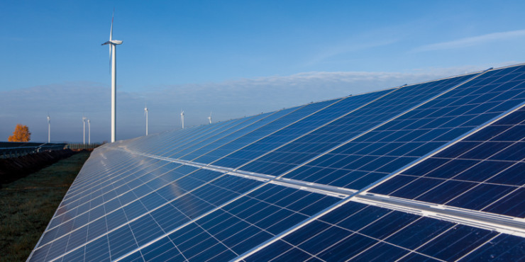 Photovoltaikanlage und Windkraftanlage