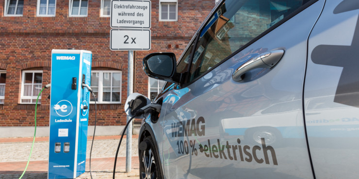 Elektro Auto - Inbetriebnahme WEMAG Ladesäule Neustadt Glewe