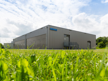 Außenaufnahme des WEMAG-Batteriespeichers in Schwerin Lankow Außenaufnahme des WEMAG-Batteriespeichers in Schwerin Lankow
