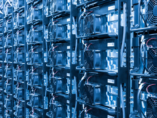 Lithium-Ionen-Akkus im Batteriespeicherkraftwerk Schwerin