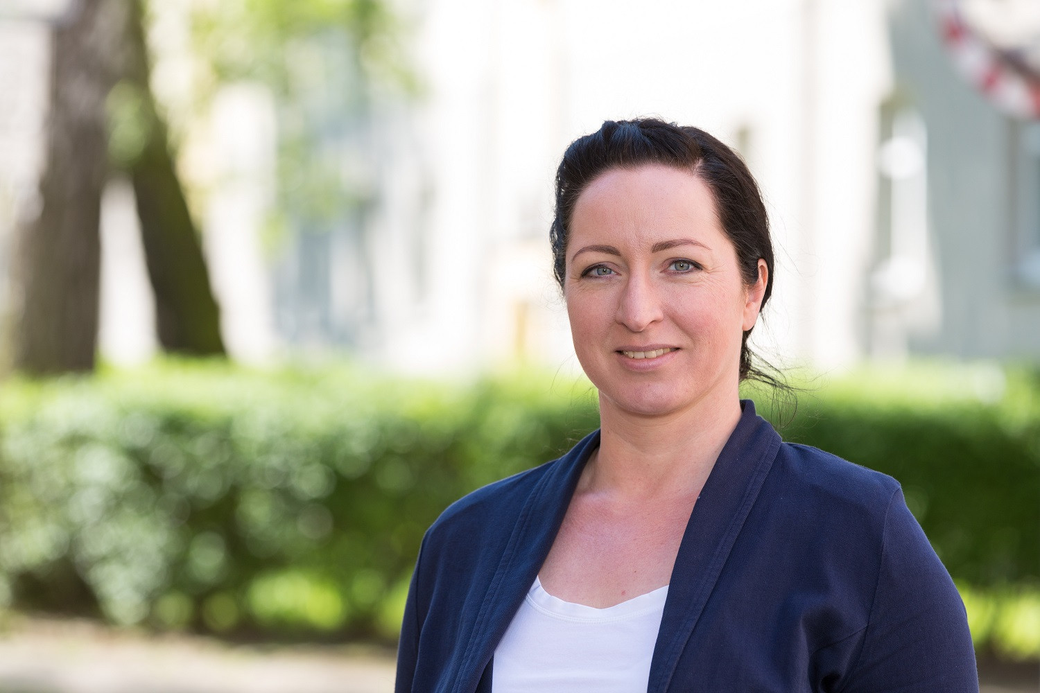 Katja Juhnke ist Ansprechpartnerin für Hüpfburgen und Festzelte bei der WEMAG